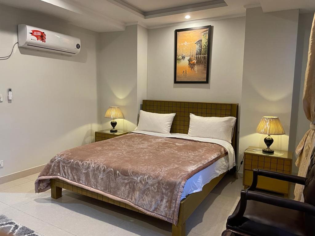 Marine Tower Apartman Ravalpindi Kültér fotó