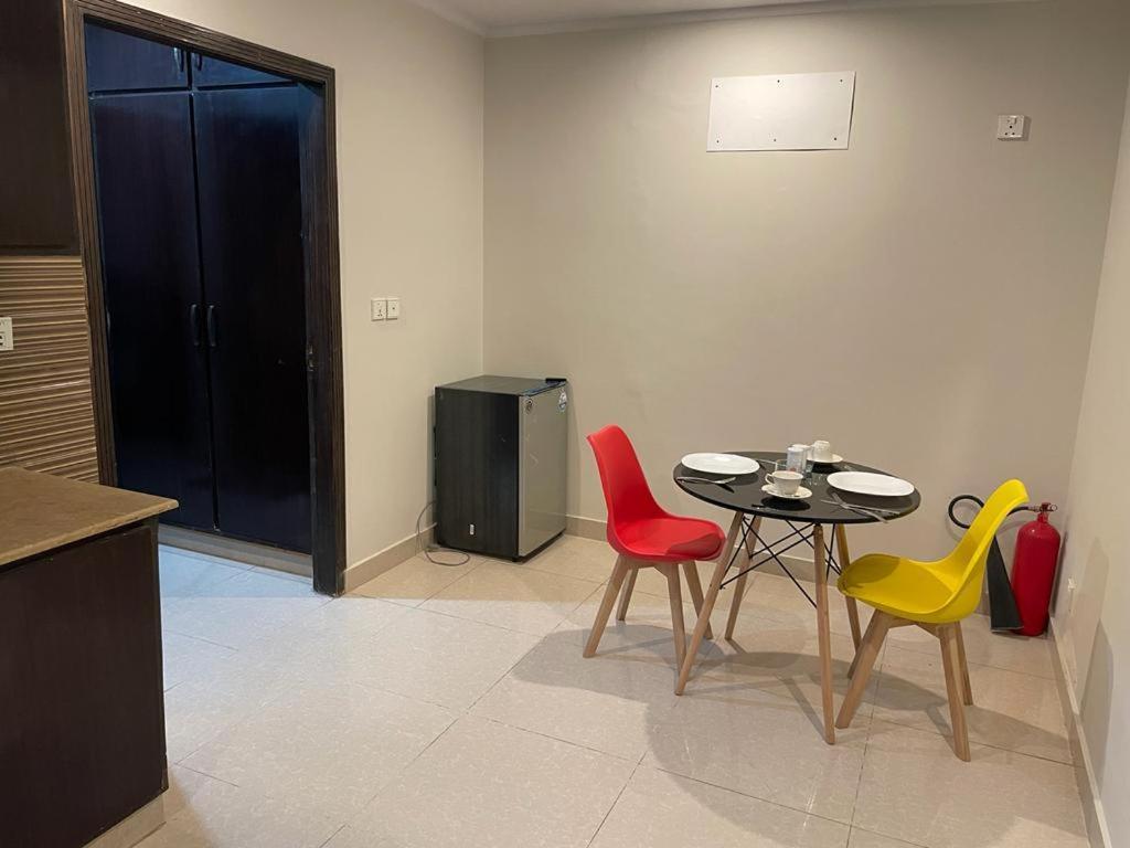 Marine Tower Apartman Ravalpindi Kültér fotó
